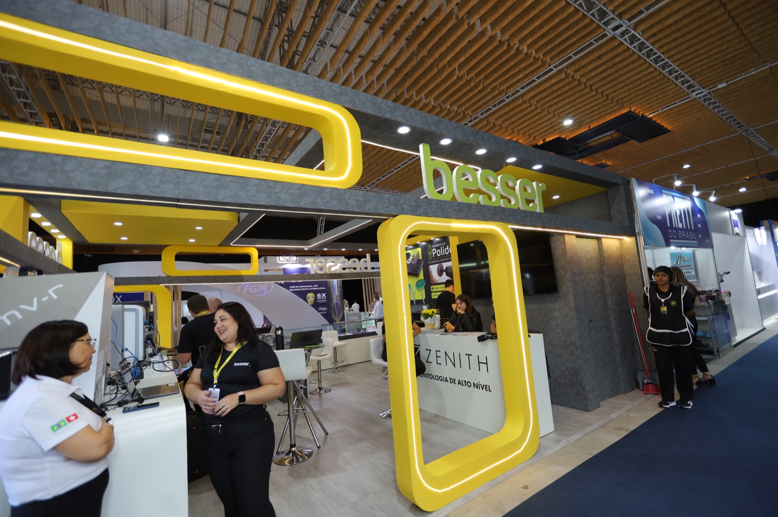 Feira Comercial do 7º Congresso Clínica — foto 9